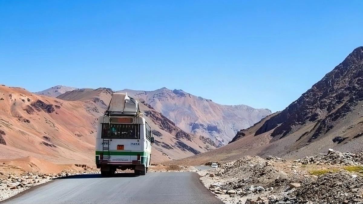 Delhi to Leh Bus Service