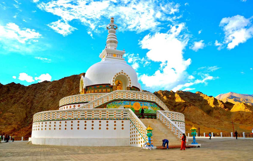 Stay, Eat & Permit in Leh Ladakh